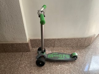 Patinete Micro Maxi Verde.