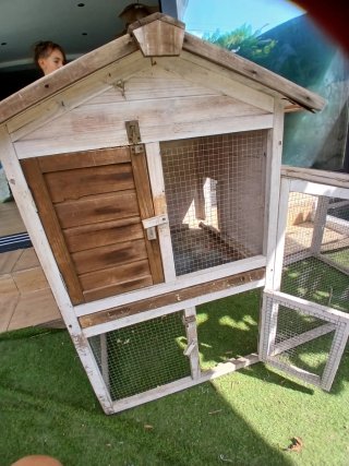 Casa conejos/gallinero madera y metal