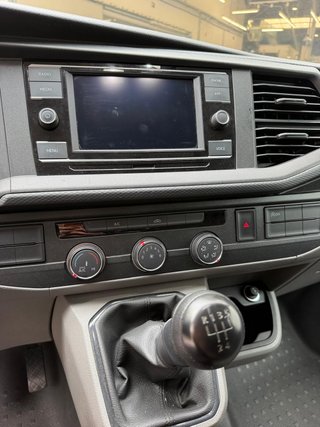 Volkswagen Transporter 2023