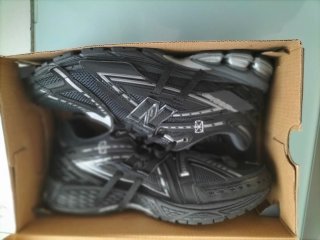 New Balance 1906A Negro/Plata