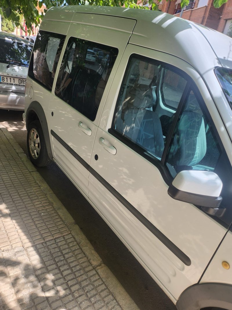 se vende fugoneta ford tourneo - foto 1