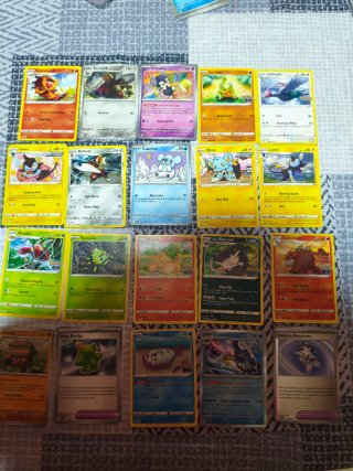Lote 20 Cartas Pokémon variadas. N3