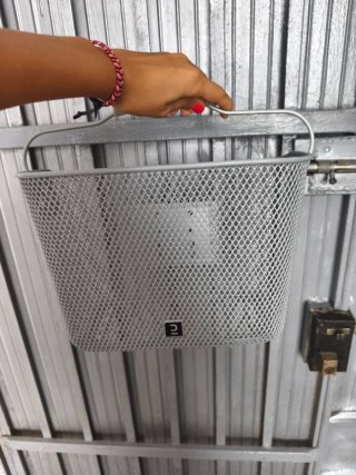 Cesta de bicicleta de metal