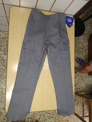 Pantalón de trabajo sin estrenar TALLA M(44)