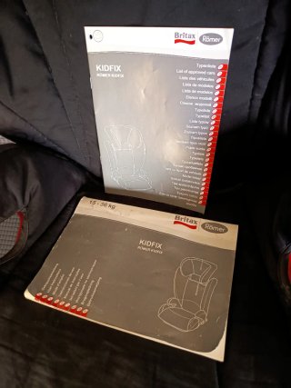 Silla  para coche bebé sujeción marca Romer