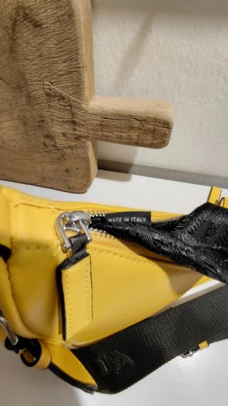 Borsa a forma Triangolare Gialla