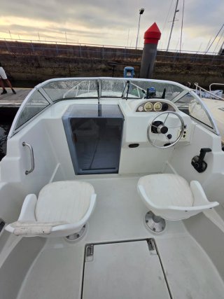 Lancha Quicksilver 590 fueraborda