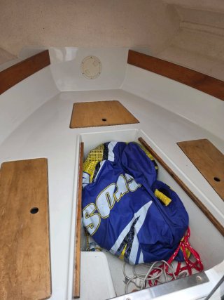 Lancha Quicksilver 590 fueraborda