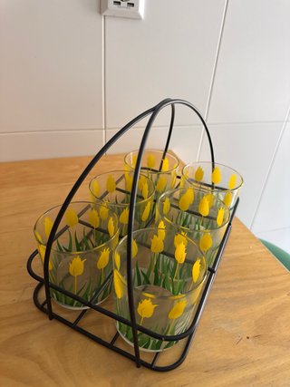 Juego 6 vasos tulipanes amarillos con soporte