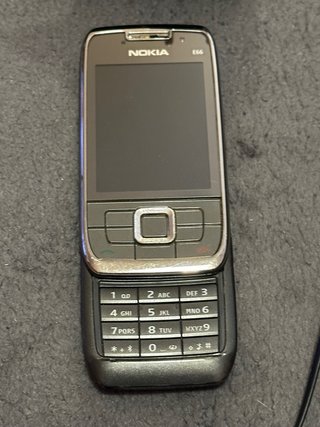 Nokia E66 Grigio Acciaio Funzionante