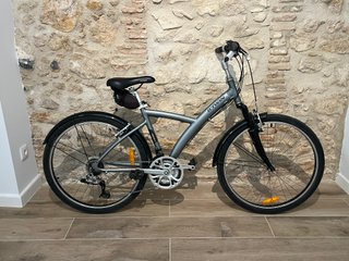 Bicicleta Paseo B'twin Gris
