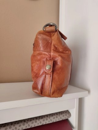 Bolso bandolera de piel marrón