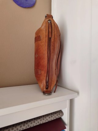 Bolso bandolera de piel marrón