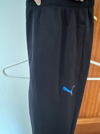 Pantalón Puma negro y azul talla niño 10-12
