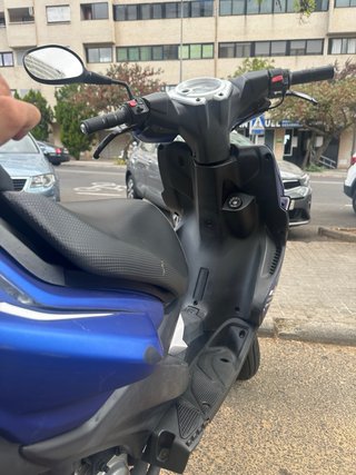 Yamaha Aerox 50R 2016 Azul