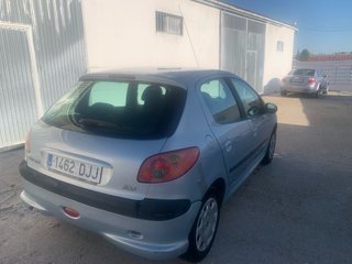 Peugeot 206  1.4 75 cv