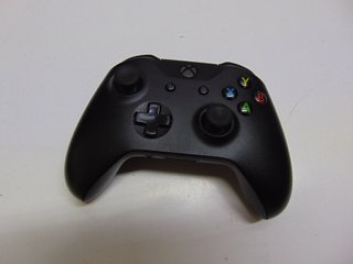 XBOX ONE X CON MANDO Y CAJA Y GAME PASS (183288)