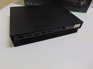 XBOX ONE X CON MANDO Y CAJA Y GAME PASS (183288)