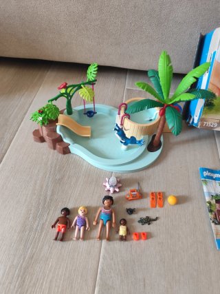 Playmobil 71529 Piscina con tobogán