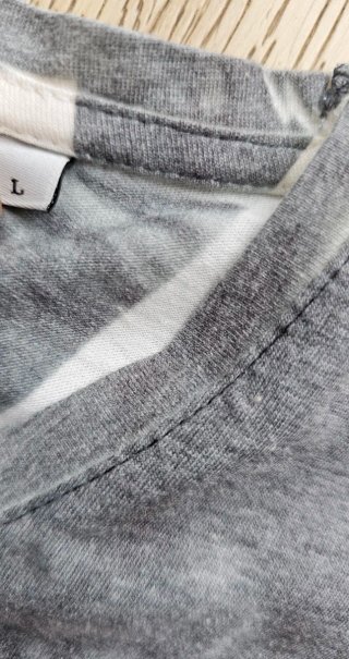 Camiseta Only & Sons gris y blanca