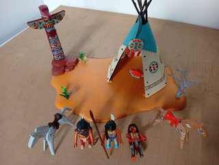Playmobil Tipi Indio con Figuras