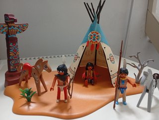 Playmobil Tipi Indio con Figuras