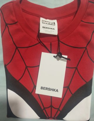 Camiseta Spider-Man Marvel Bershka Talla M