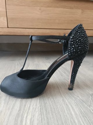 Zapatos de tacón negros Luciano Barachini