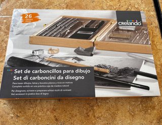 Set de pintura acrílica y carboncillo