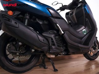 YAMAHA NMAX