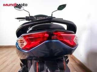 YAMAHA NMAX