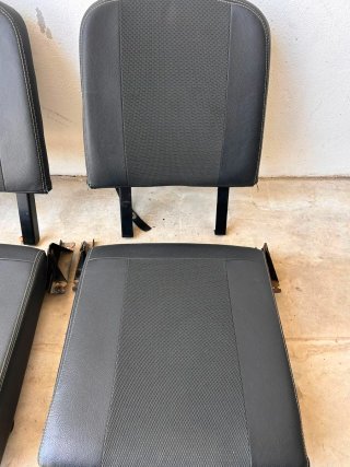 Land rover defender 110 2 seats