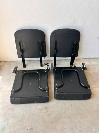 Land rover defender 110 2 seats