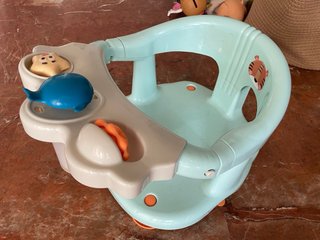 Asiento bañera bebé con juguetes