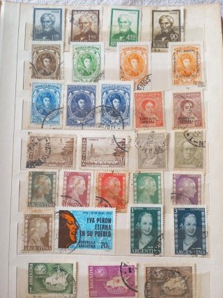 Lote >500 sellos: Asia, África, Europa y Argentina