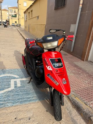 Yamaha Jog R 1998 Negra y Roja