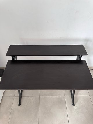 Escritorio negro doble altura