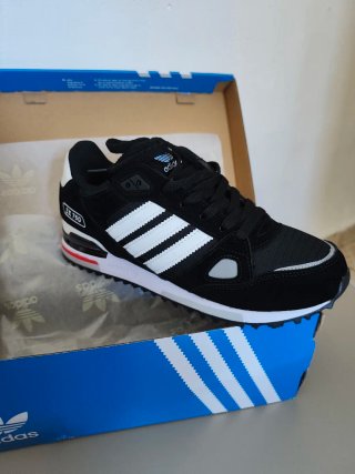 Adidas ZX 750 Negras y Blancas