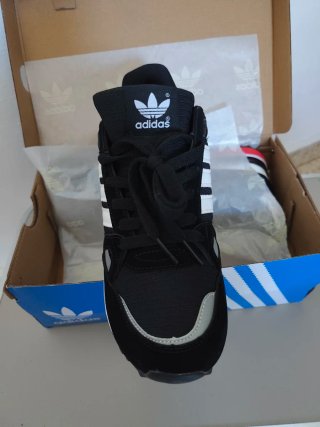 Adidas ZX 750 Negras y Blancas