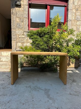 Mesa de entrada o escritorio de madera