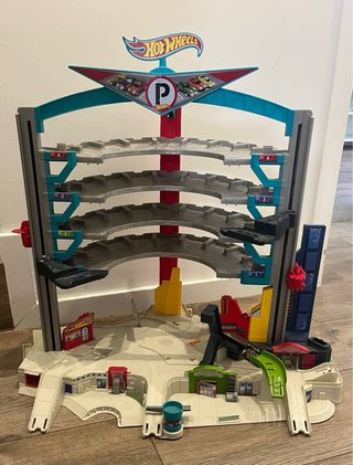 Parking Hot Wheels