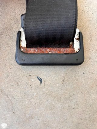 Land rover defender 110 all seat belts