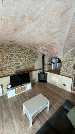 CASA REHABILITADA CON GRAN JARDÍN Y CAMINO PRIVADO
