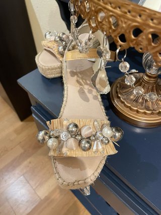 Esparteñas Beige y Plata con Abalorios