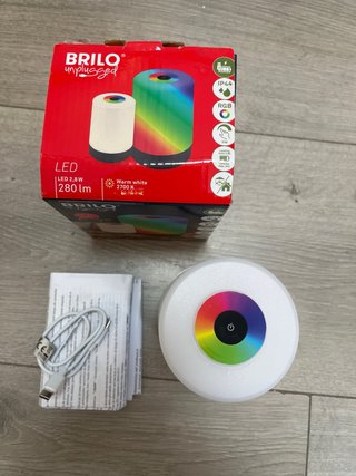 Lámpara LED de mesa sin cable