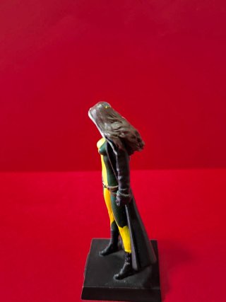 Figura Plomo Picara