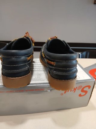 Nauticos de piel azul  número 34