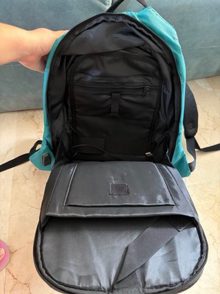 Mochila portátil antirrobos color turquesa