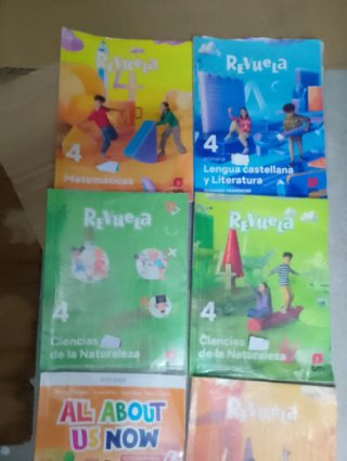 Libros 4 PRIMARIA REVUELA y OXFORD P. Asturias