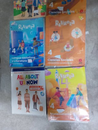 Libros 4 PRIMARIA REVUELA y OXFORD P. Asturias